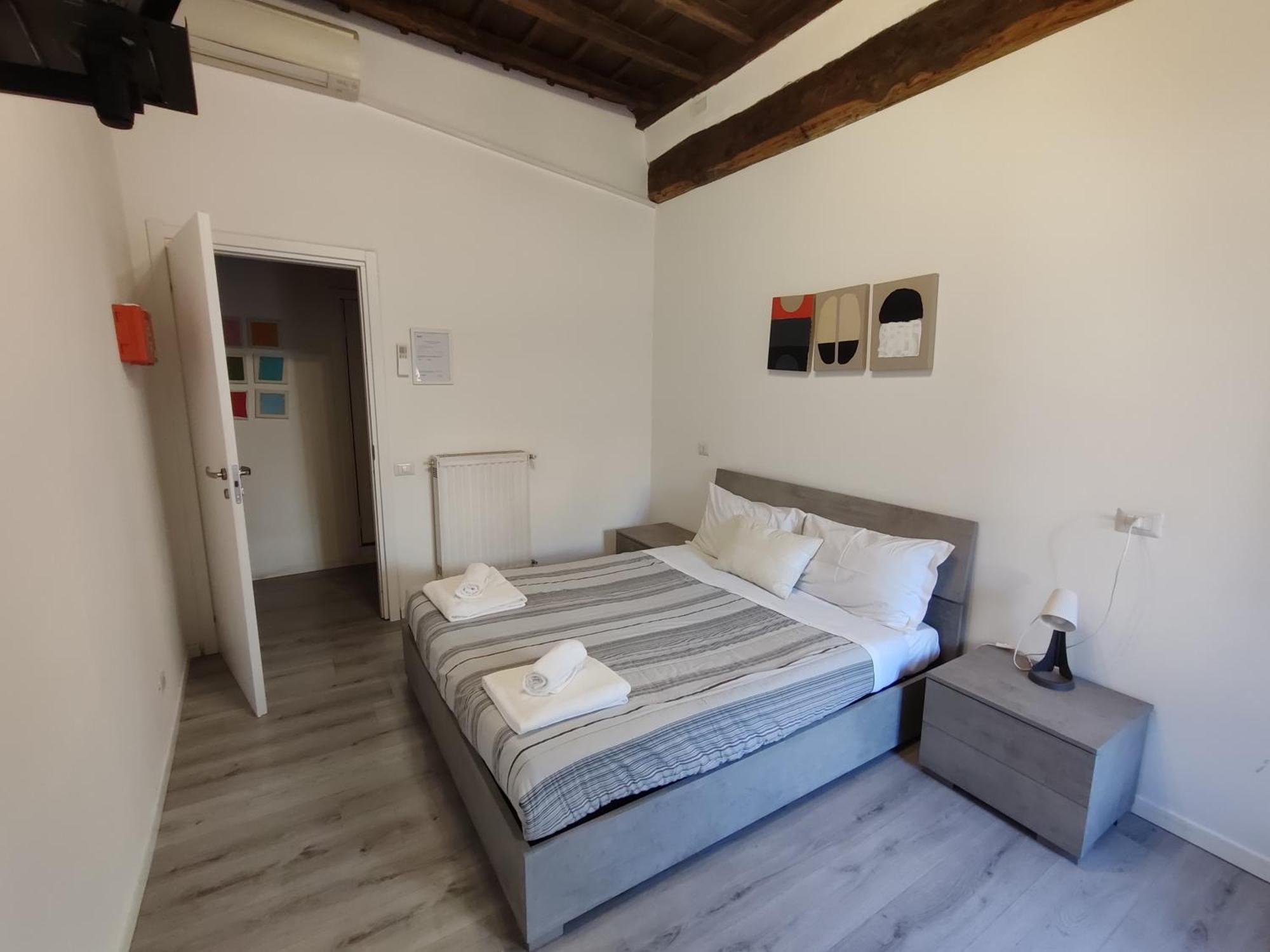 Giubbonari Street — Photos 2